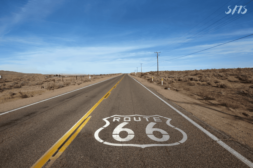 An image of the Route 66 highway.